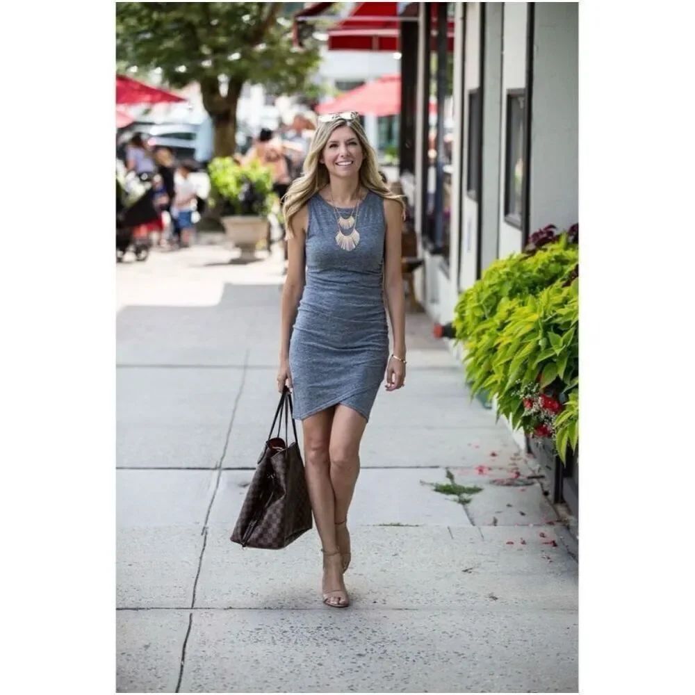 โจLeith Ruched Body-Con Sleeveless Grey SzโXS Dressโจ